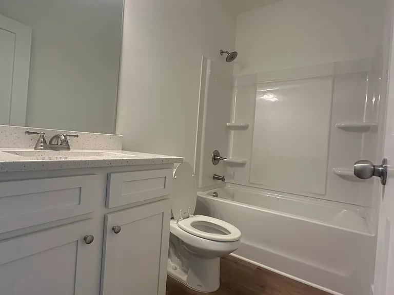 1551 Lake Dr — Photo 19
