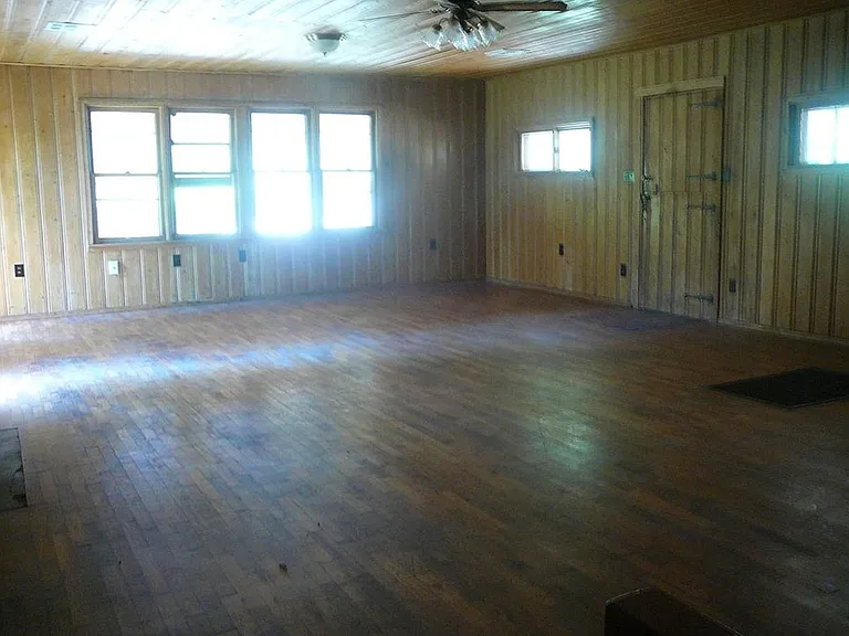 400 N Oakridge Dr — Photo 7