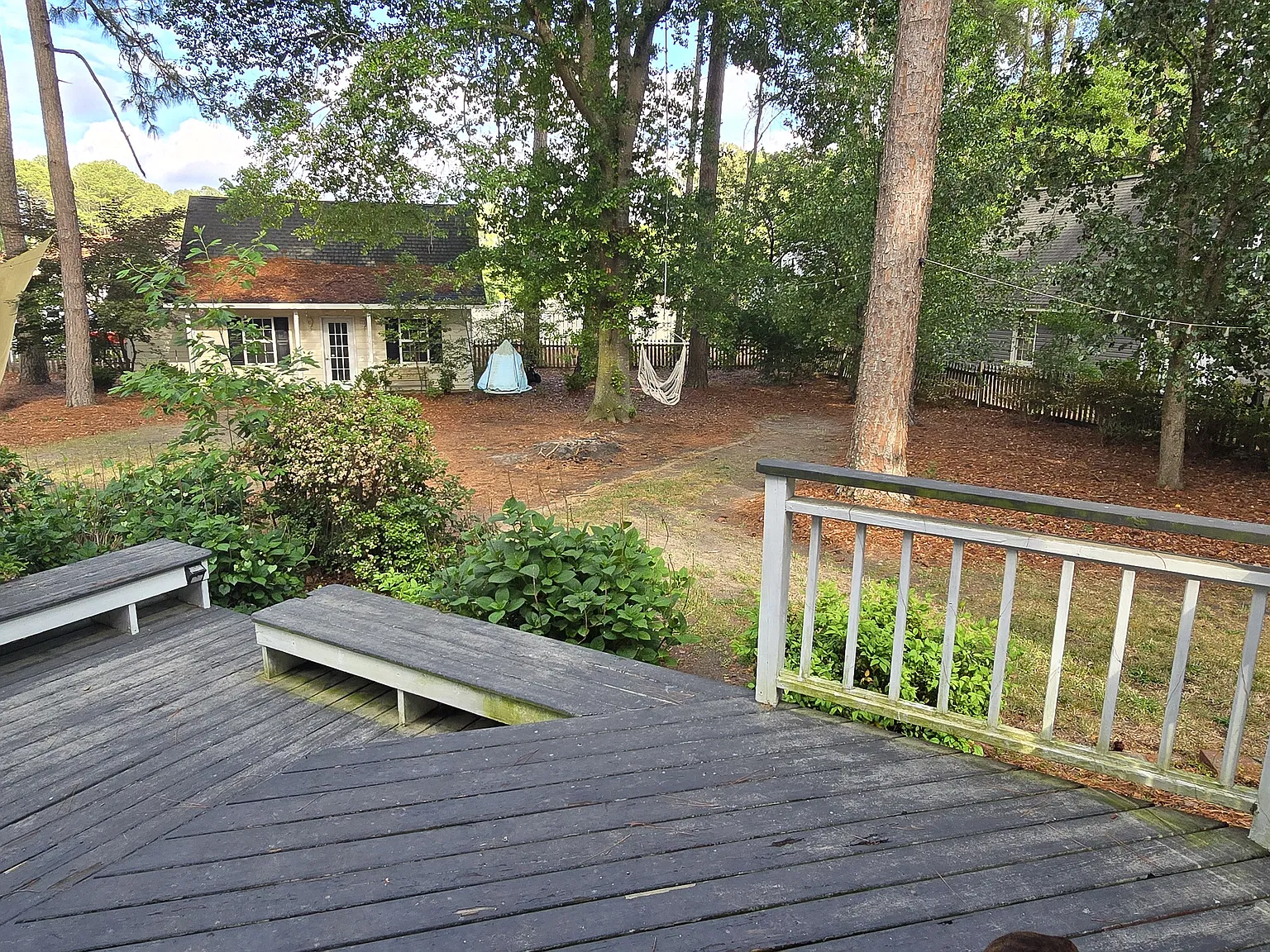 5 bed, 2.5 bath, 2805 sqft, $2,250 — Photo 2