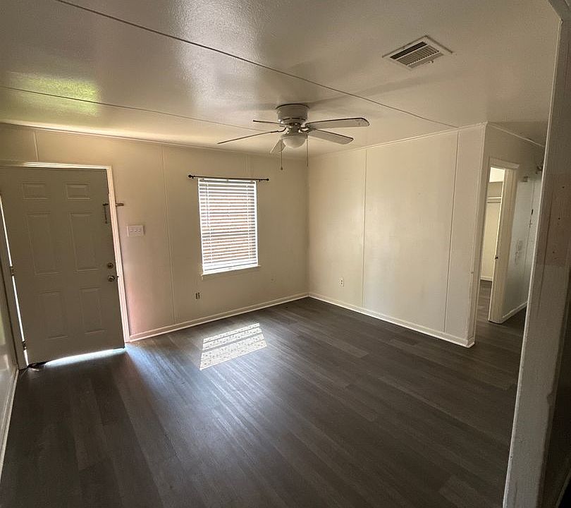 1st image of 1105 Shirley Ln