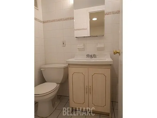 Rented by Bellmarc Realty | media 32