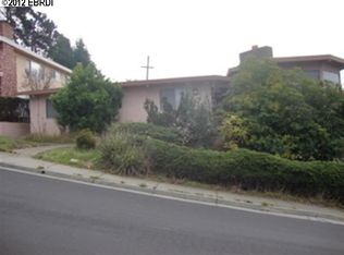 7450 Moeser Ln, El Cerrito, CA 94530