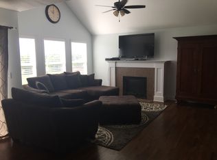 4911 141st Ter, Basehor, KS 66007