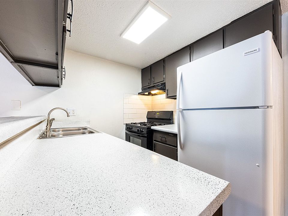 1st image of 1405 Clearfield Dr #210