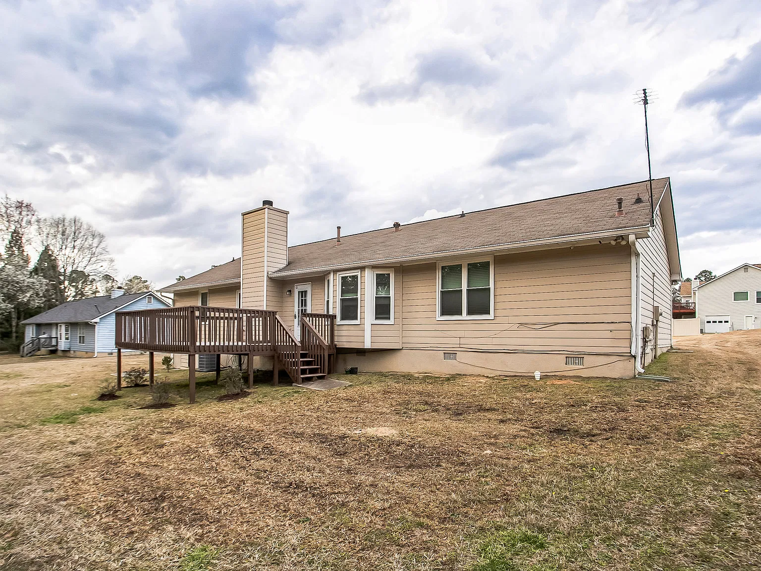 3 bed, 1724 sqft, $2,200 — Photo 4