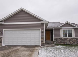 1304 NE 2nd St, Stuart, IA 50250