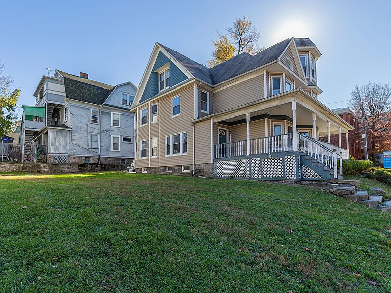 802 Quincy Ave — Photo 56