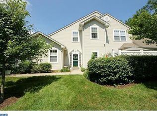 8 Winterberry Ter, Hamilton, NJ 08690