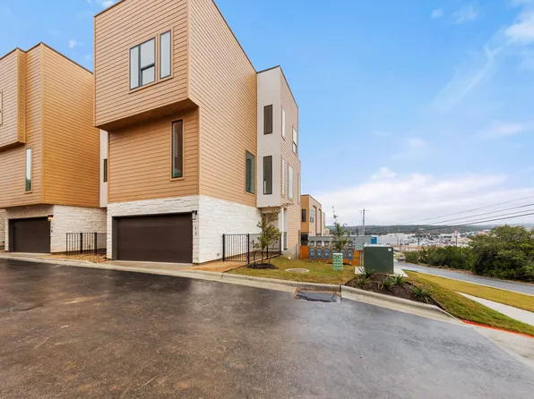 6819 Wolfcreek Pass #17, Austin, TX 78749