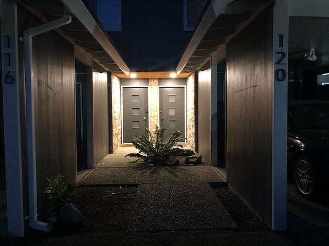 1st image of 120 108th Ave SE