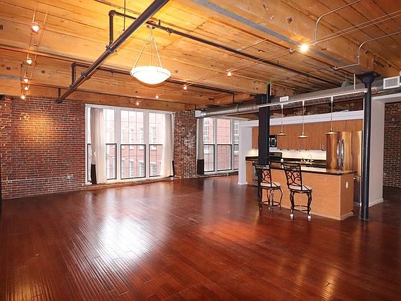 5th image of 130 John St Unit 201