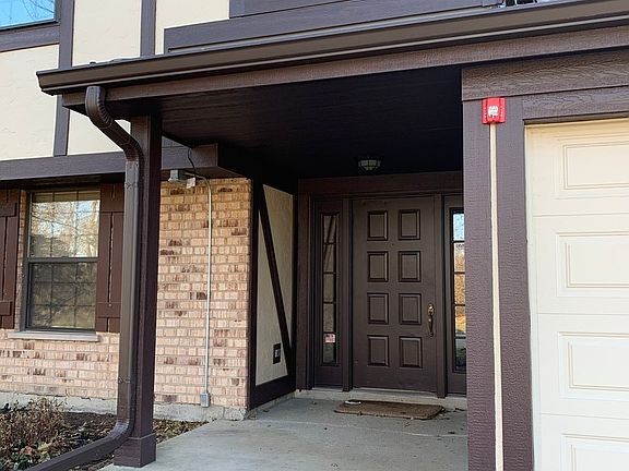 2nd image of 428 Elizabeth Dr #428