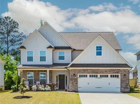 6829 Benjamin Dr, Flowery Branch, GA 30542