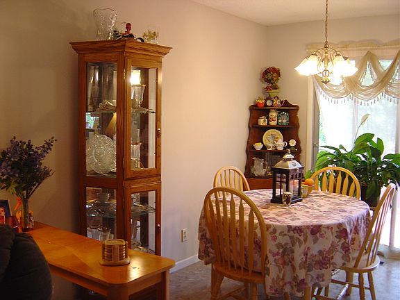 4th image of 2216 Glengerrie Dr