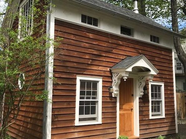 12 Old Forge Rd