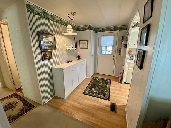 3rd image of 17 Galina Ct