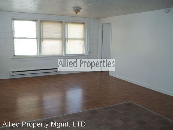 3rd image of 725 East Ave #2