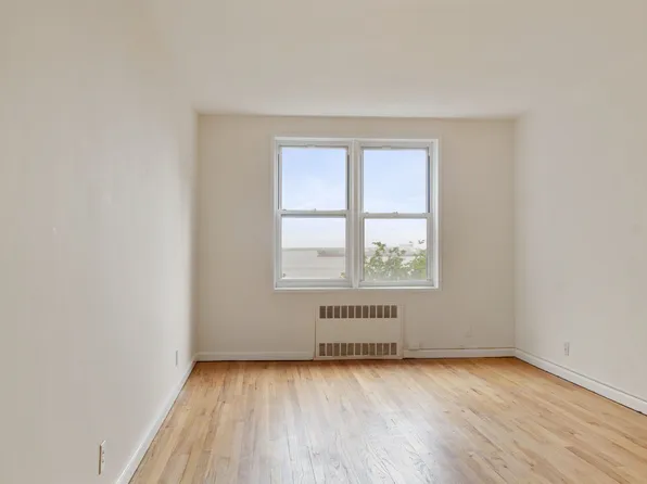 6801 Shore Road image 10 of 24