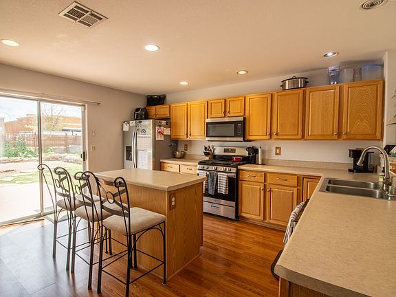 5th image of 3913 Pearl Ct