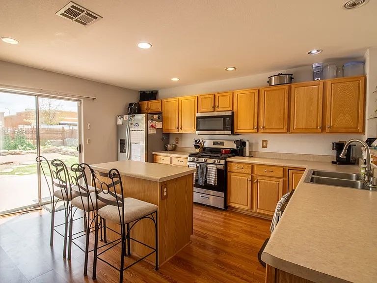 3913 Pearl Ct — Photo 7