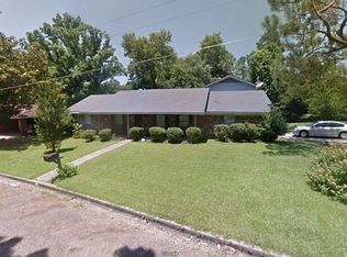 16 Pine Ridge Dr, Vicksburg, MS 39180