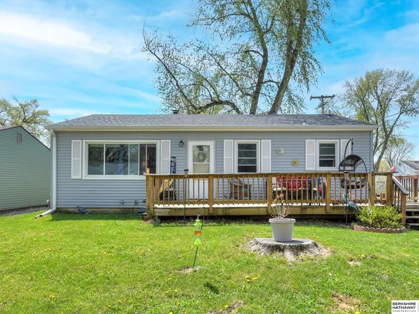 811 W 31st Ave, Bellevue, NE 68005