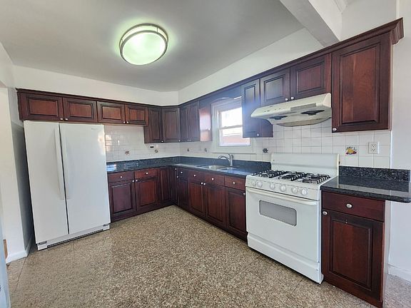 4th image of 5820 183rd St Floor 2