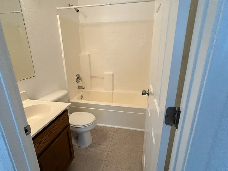 1559 Courtney Place — Photo 16