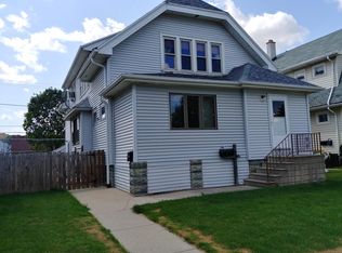 3219 S 12th St, Milwaukee, WI 53215