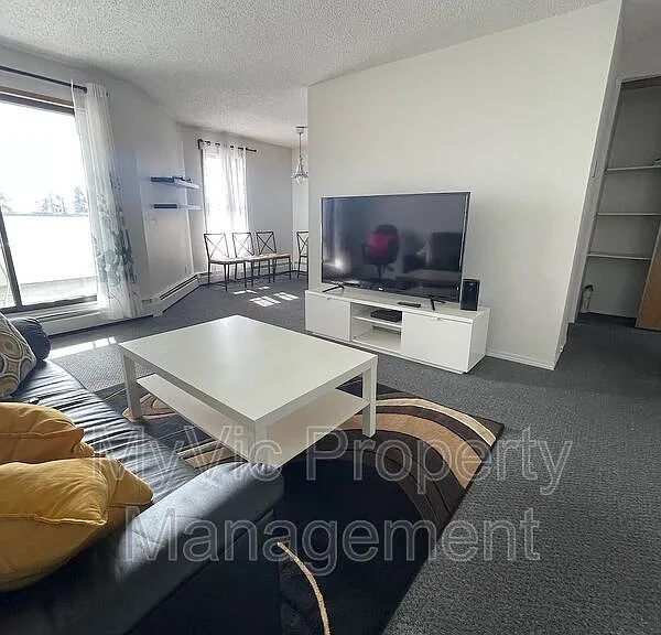 3007 35th St NW — Photo 3