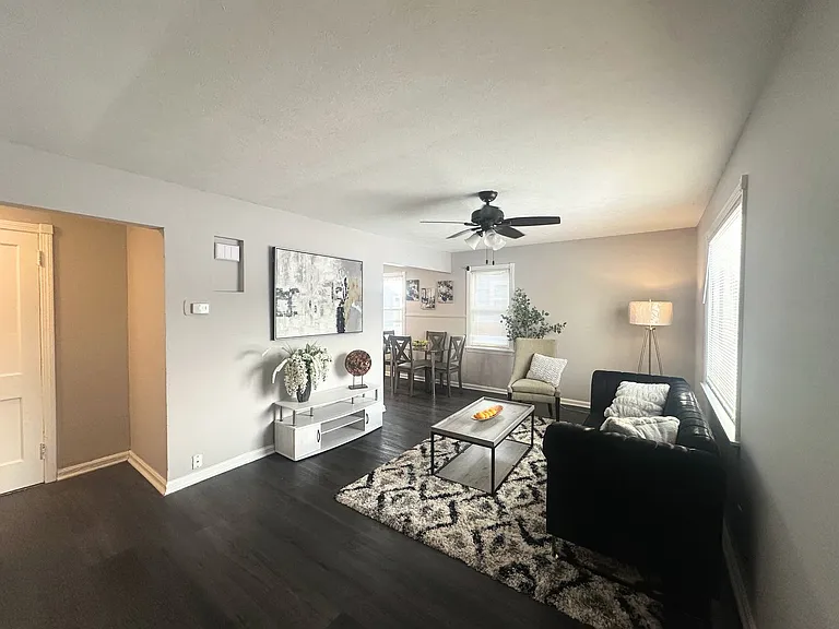23220 Gay St — Photo 11