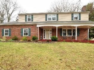 568 W Valley Rd, Wayne, PA 19087