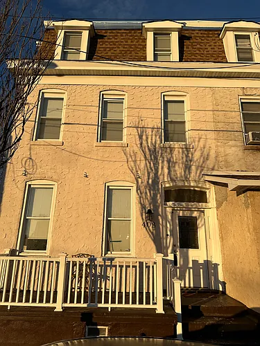 403 Elm St Photo 1