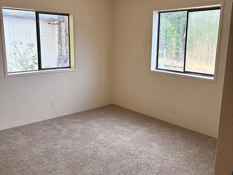 520 Sarma Dr — Photo 25