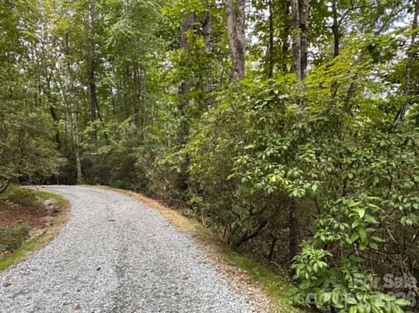 26 Pleasant View Dr, Lake Toxaway, NC 28747