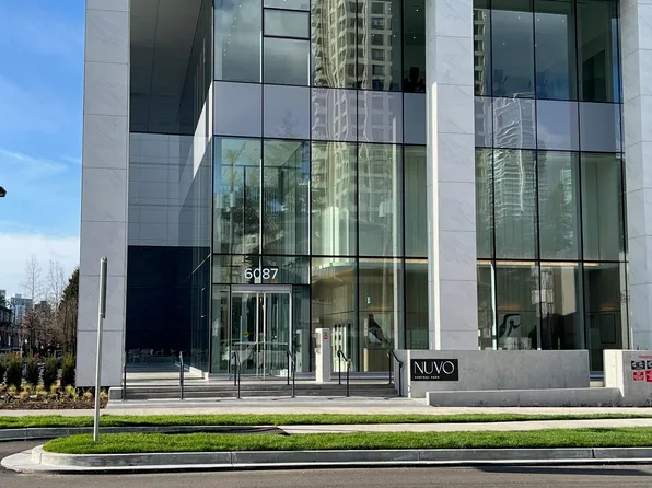 6087 Wilson Ave #3101, Burnaby, BC V5H 4R8