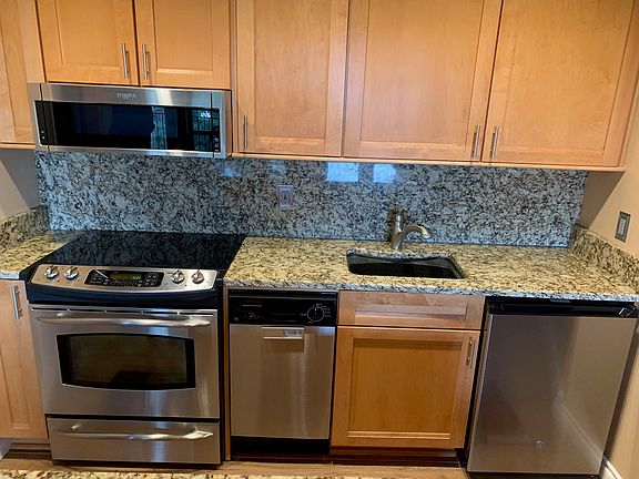 Microwave, Oven/Stove, Dishwasher, Fridge