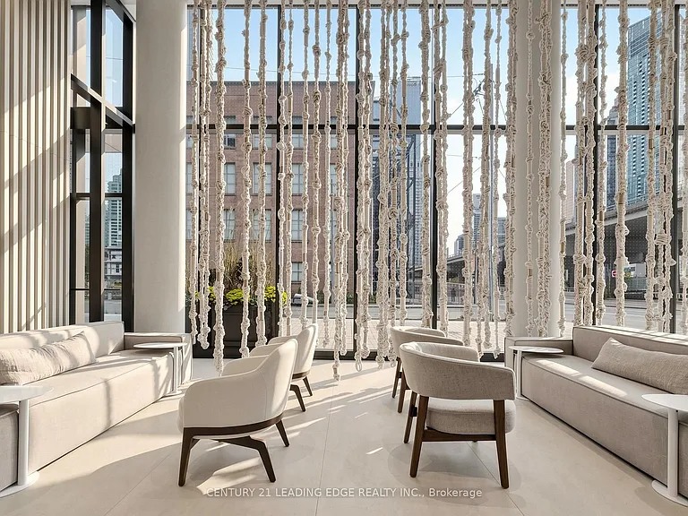 55 Cooper St #6211 — Photo 4