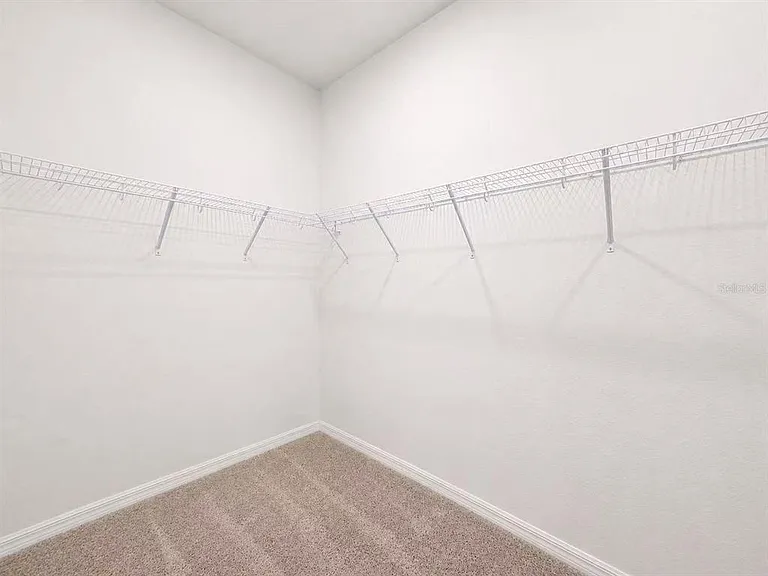 2272 Derwent Dr — Photo 22