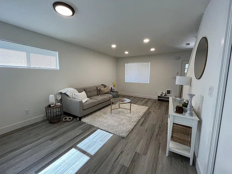 931 Prospect St #2 — Photo 2
