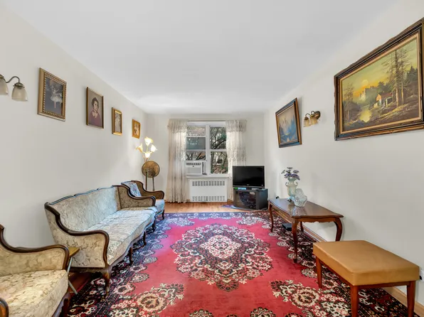 33-26 82nd Street 4C image 3 of 10