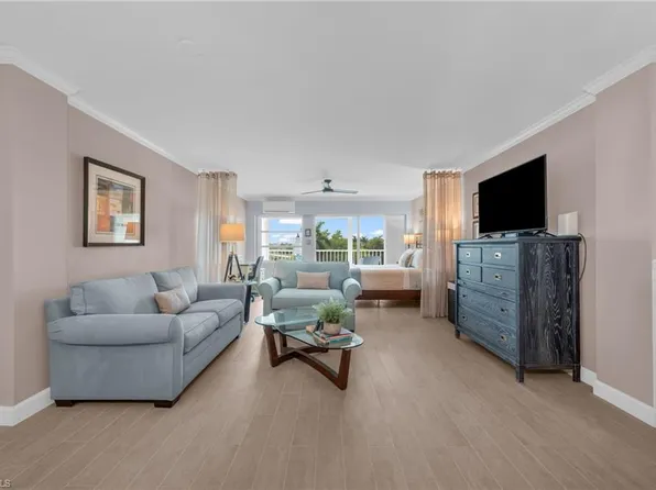 1 Bluebill AVE #405, NAPLES, FL 34108