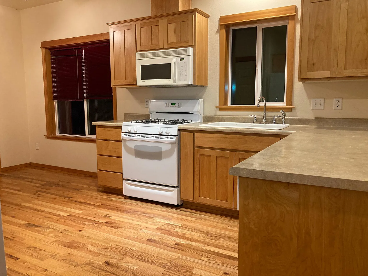 22 Logan Way — Photo 4