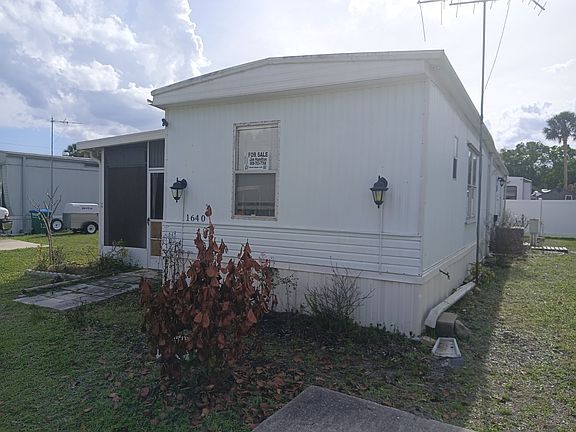 3rd image of 1640 Moonbeam Dr