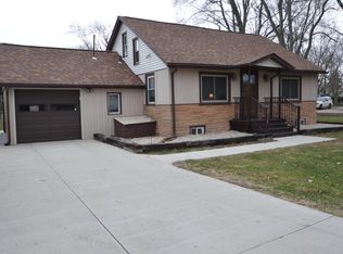 24119 Carlisle Ave, Kansasville, WI 53139