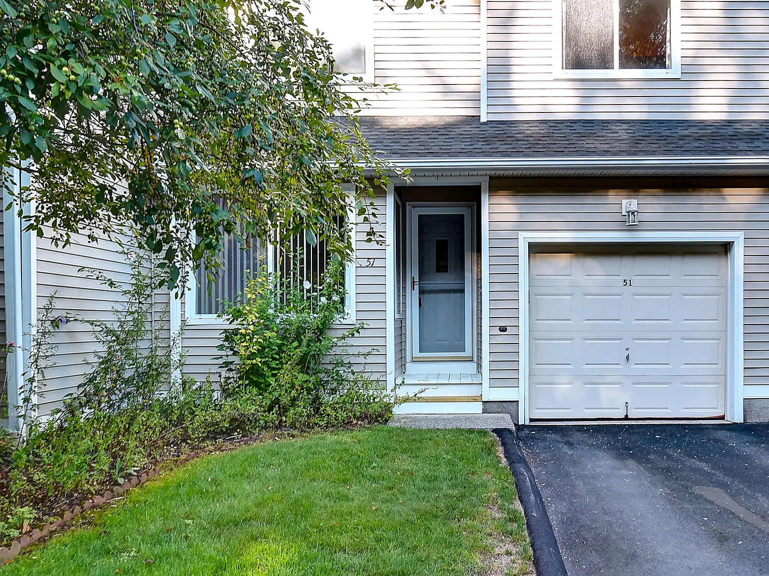 3 bed, 2278 sqft, $3,000 — Photo 3