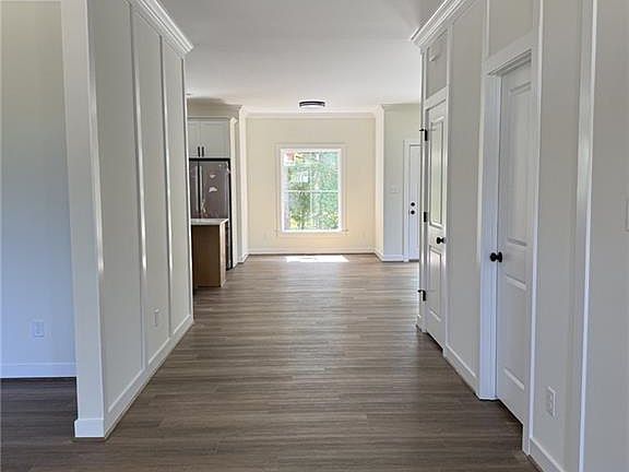 5th image of 50 Forrest Rd