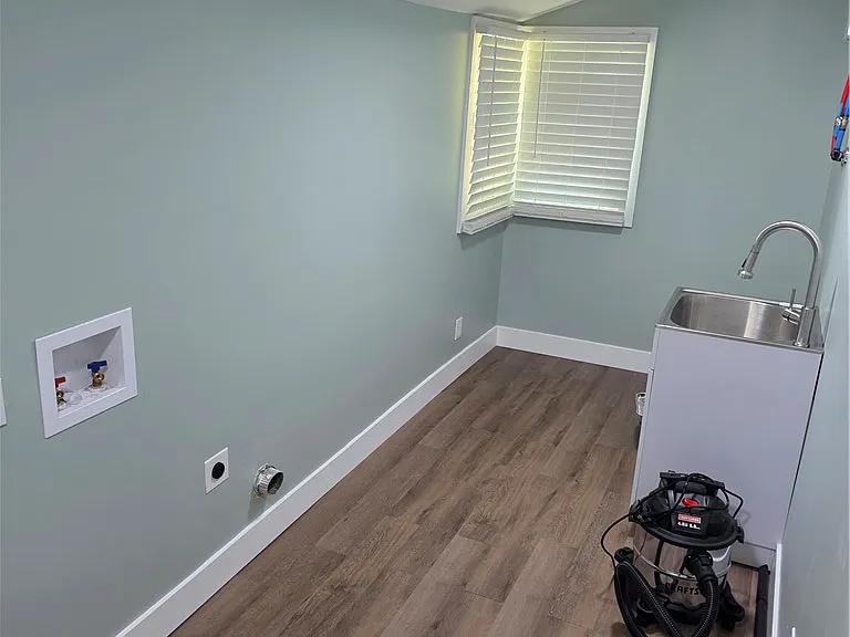 112 Simmons St — Photo 9