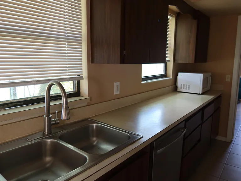 601 SE Polynesian Ave — Photo 18