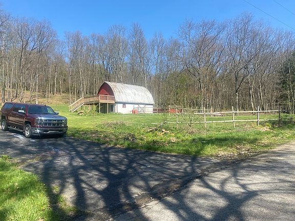 3rd image of 1760 Jordan Hollow Rd
